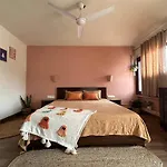 Netflix & Chill Inn